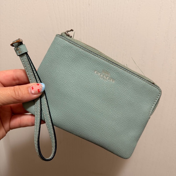 Coach Wristlets - PLEASE READ - Picture 8 of 8